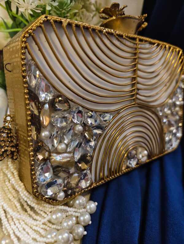 Resin 3D handmade clutch - Image 4