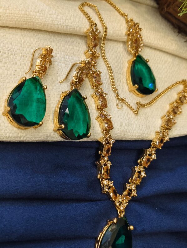 Beautiful doublet stone Necklace Set - Image 2