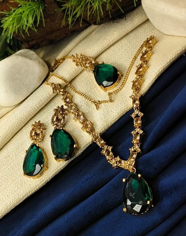 Beautiful doublet stone Necklace Set