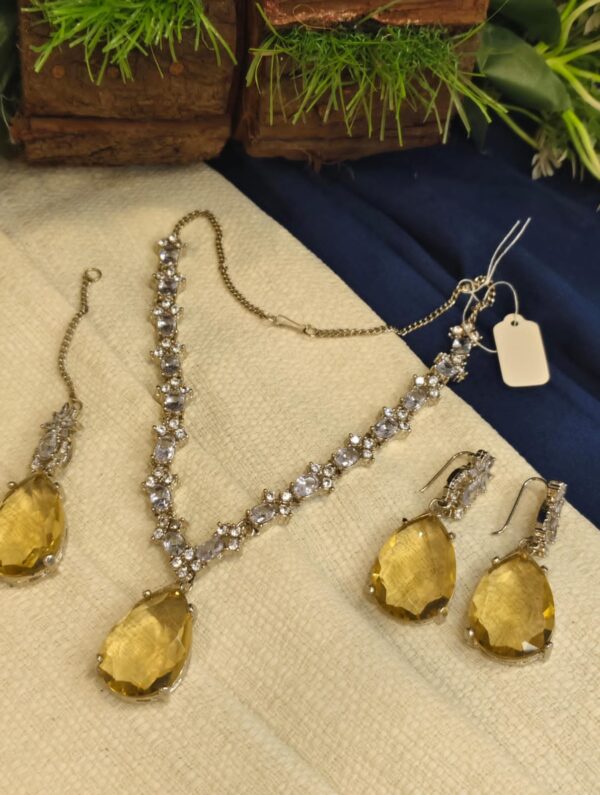 Beautiful doublet stone Necklace Set