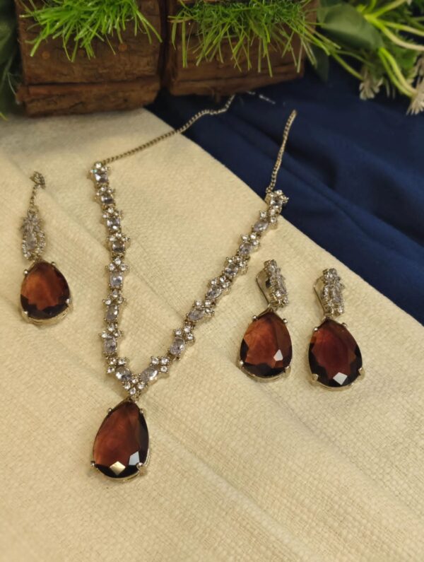 Beautiful doublet stone Necklace Set - Image 3