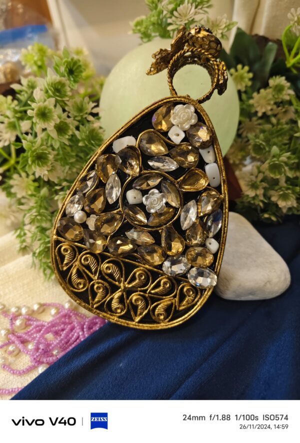 Resin hand made clutch - Image 3