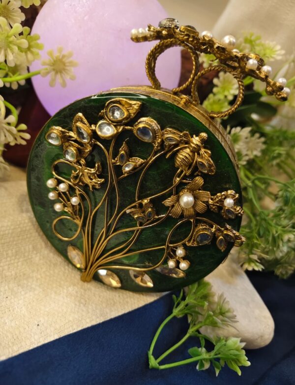 Handmade clutch round shap