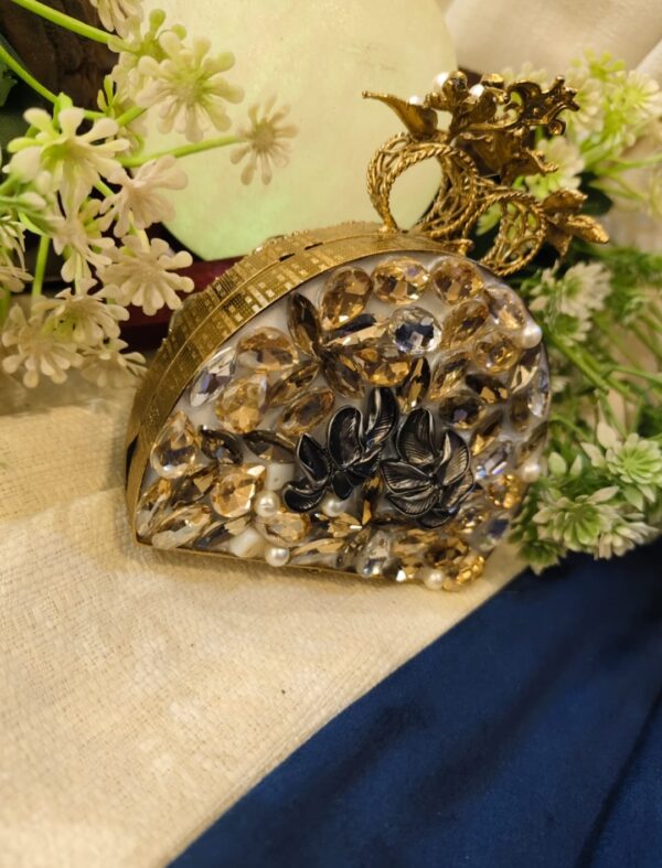 Hand made clutch