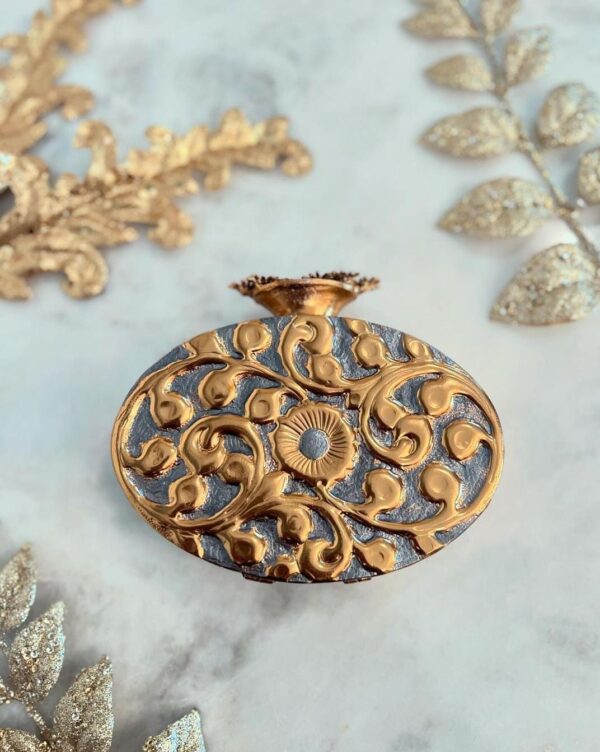 Resin handmade clutch