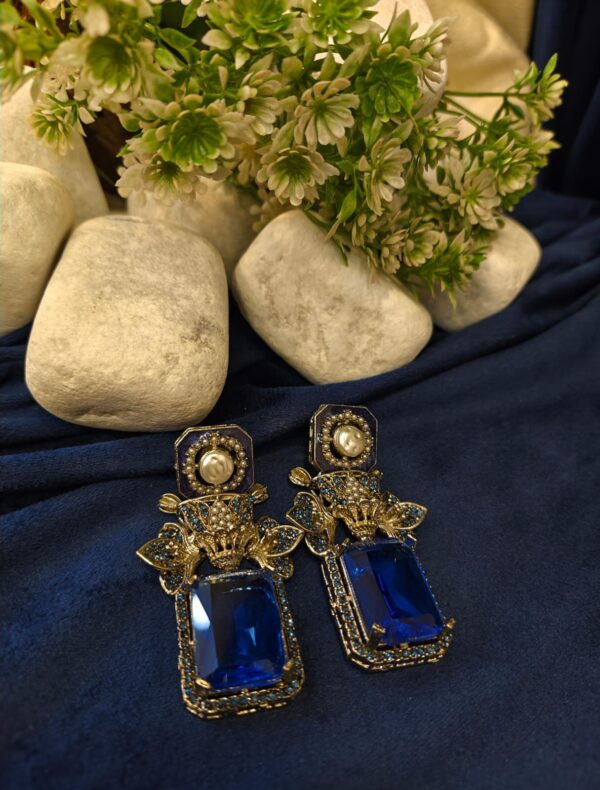 Dublet stone statement earrings with micro zercon Zink color