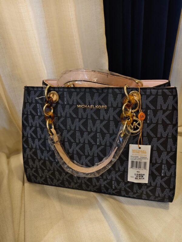 Mk high quality tote bag with single compartment - Image 3