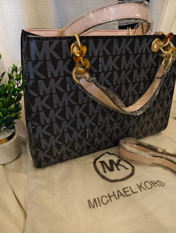 Mk high quality tote bag with single compartment - Image 4