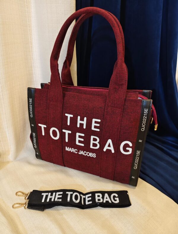 Premium quality tote bag with single compartment