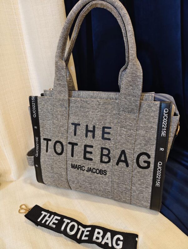 Premium quality tote bag with single compartment