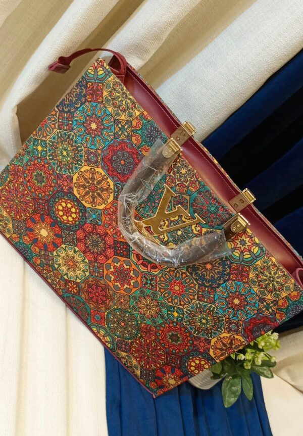 Lv big size tote bag  with tradition print
