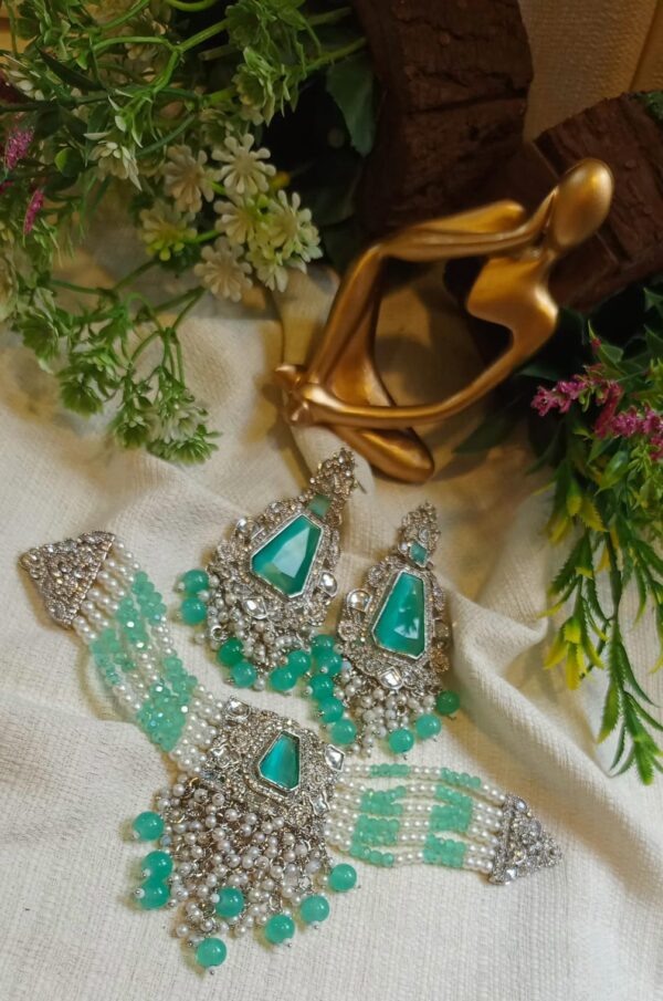 Choker with heavy earrings pearl - Image 2