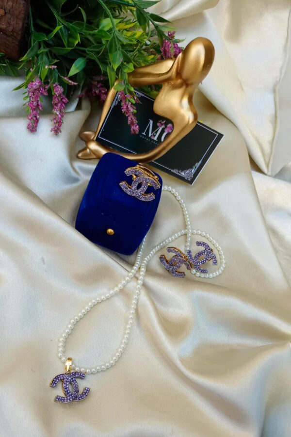 Chanel locket set