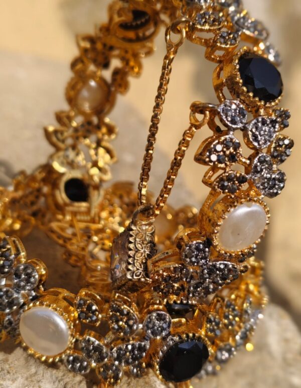 Mother of pearl bangles - Image 3