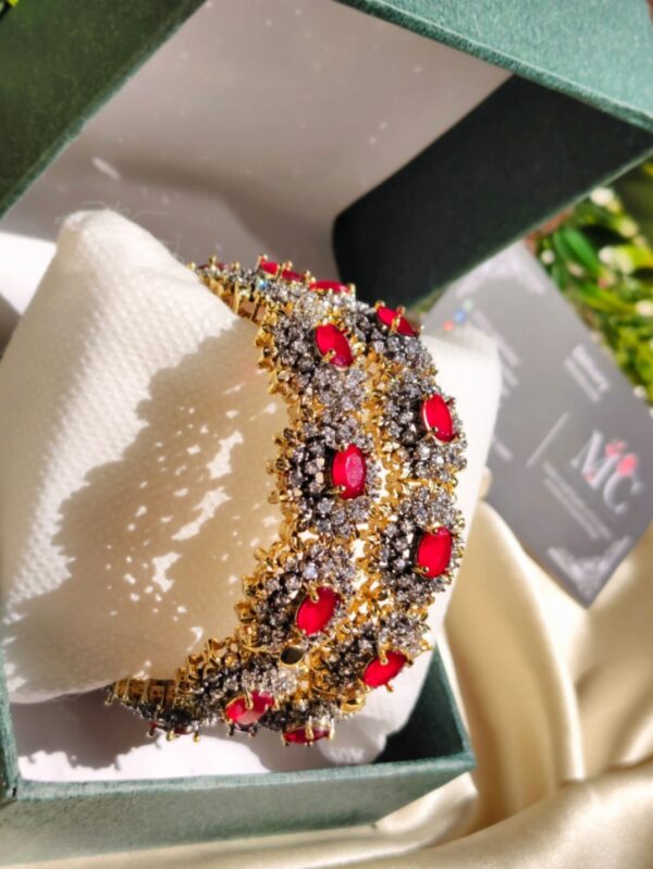 Hight quality zercone with Sona polish openable bangles