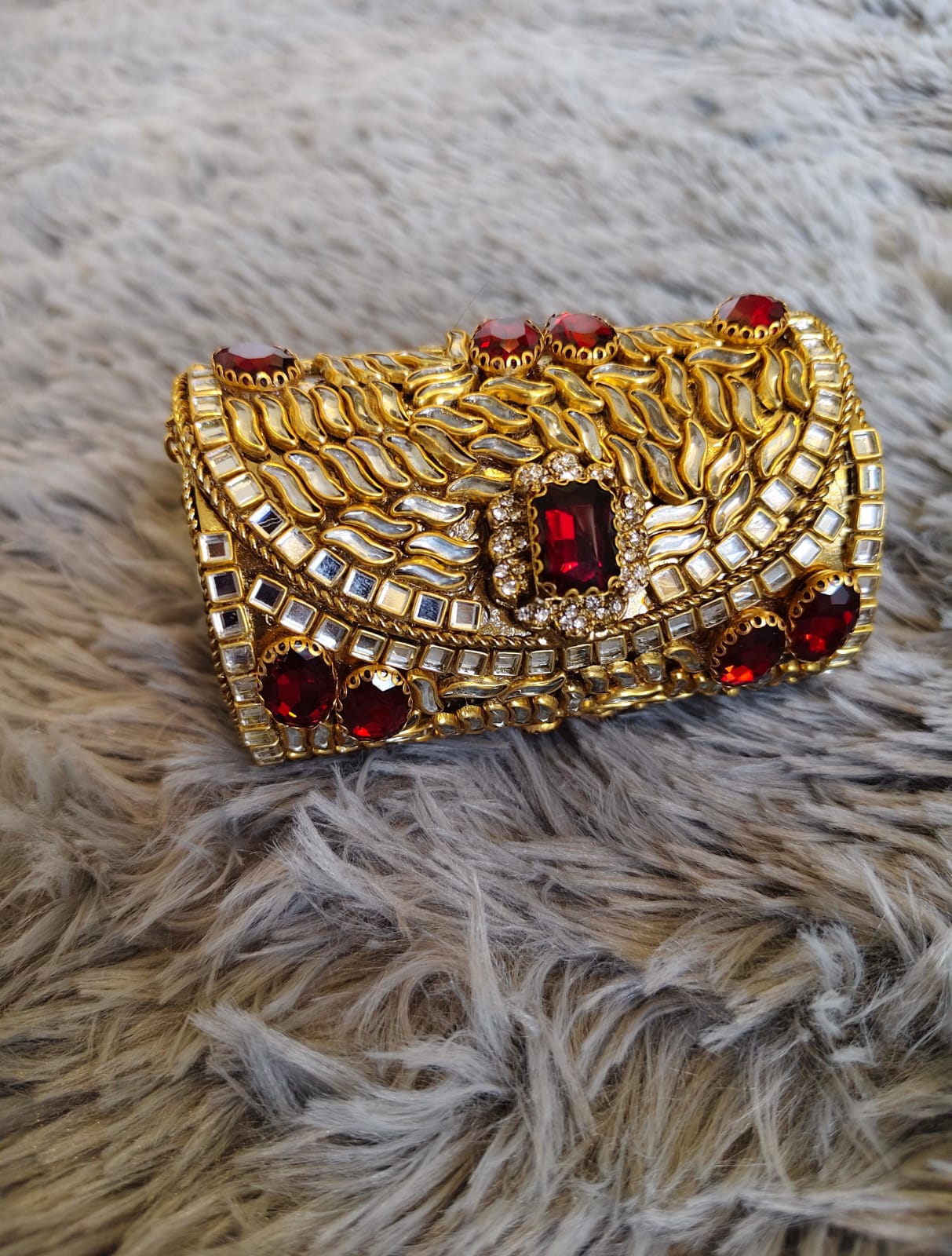 A breathtaking mini cylinder clutch - Image 6