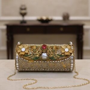 The exquisite clutch