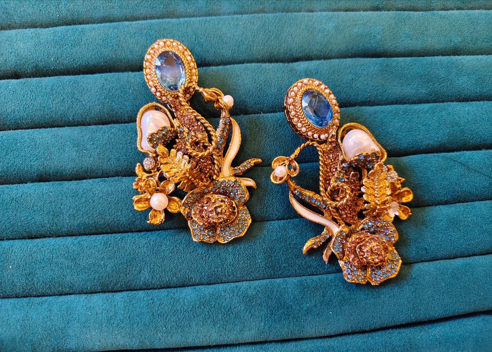 Designer handmade earing
