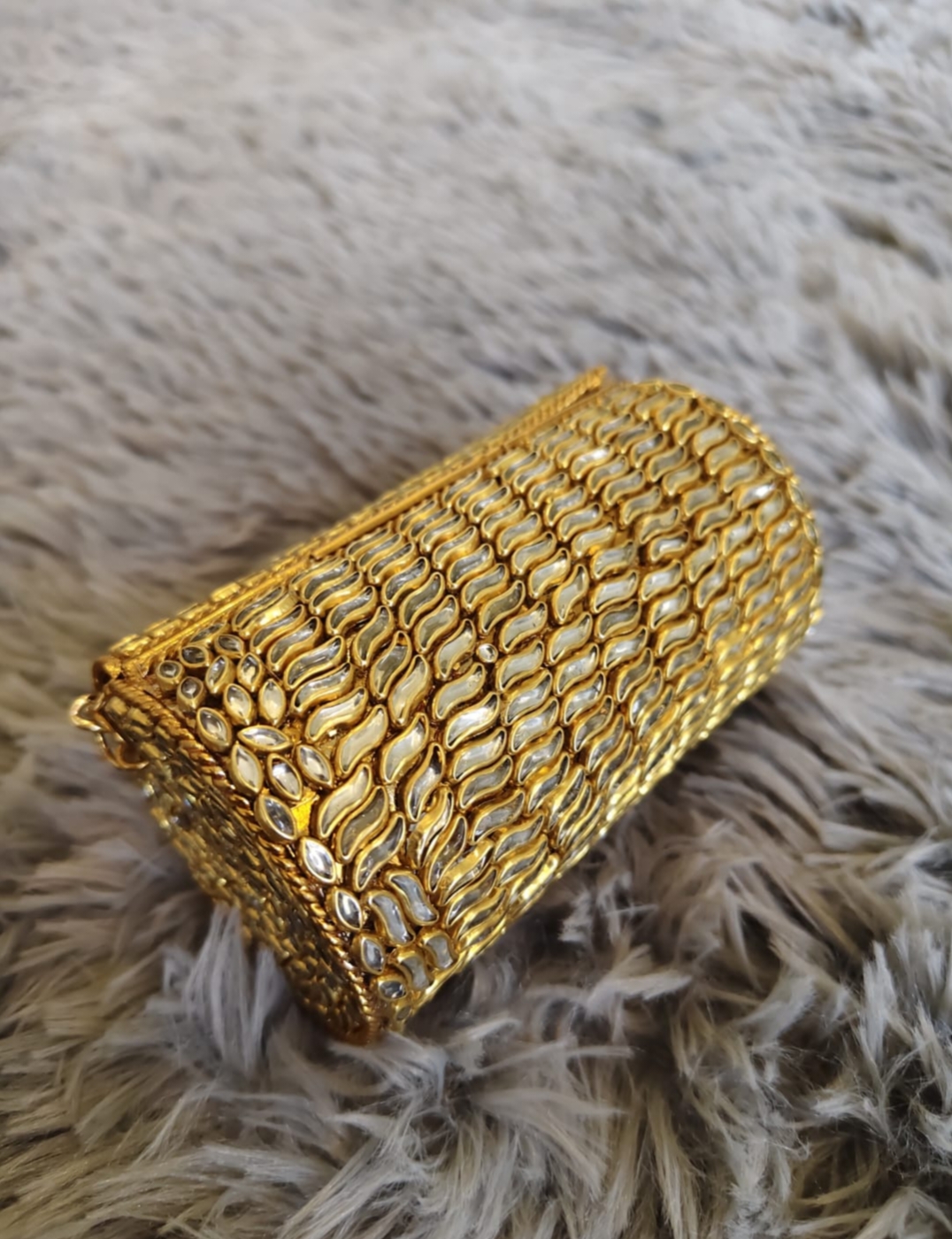 A breathtaking mini cylinder clutch - Image 8