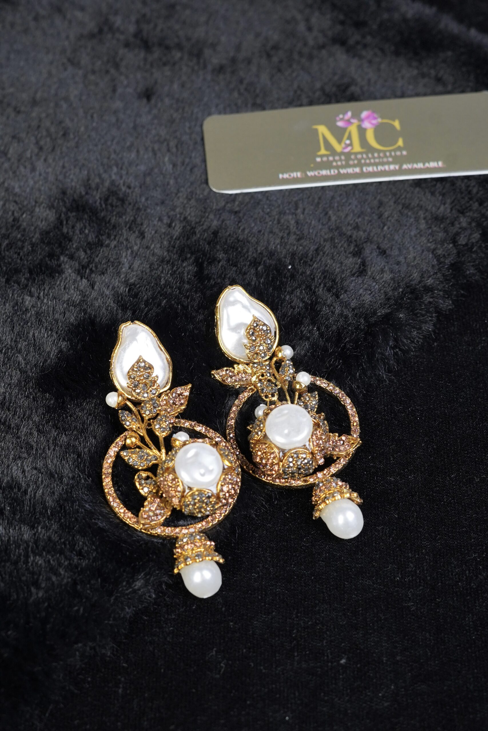 Gul_e_Noor Pearl Blossom Earring - Image 5