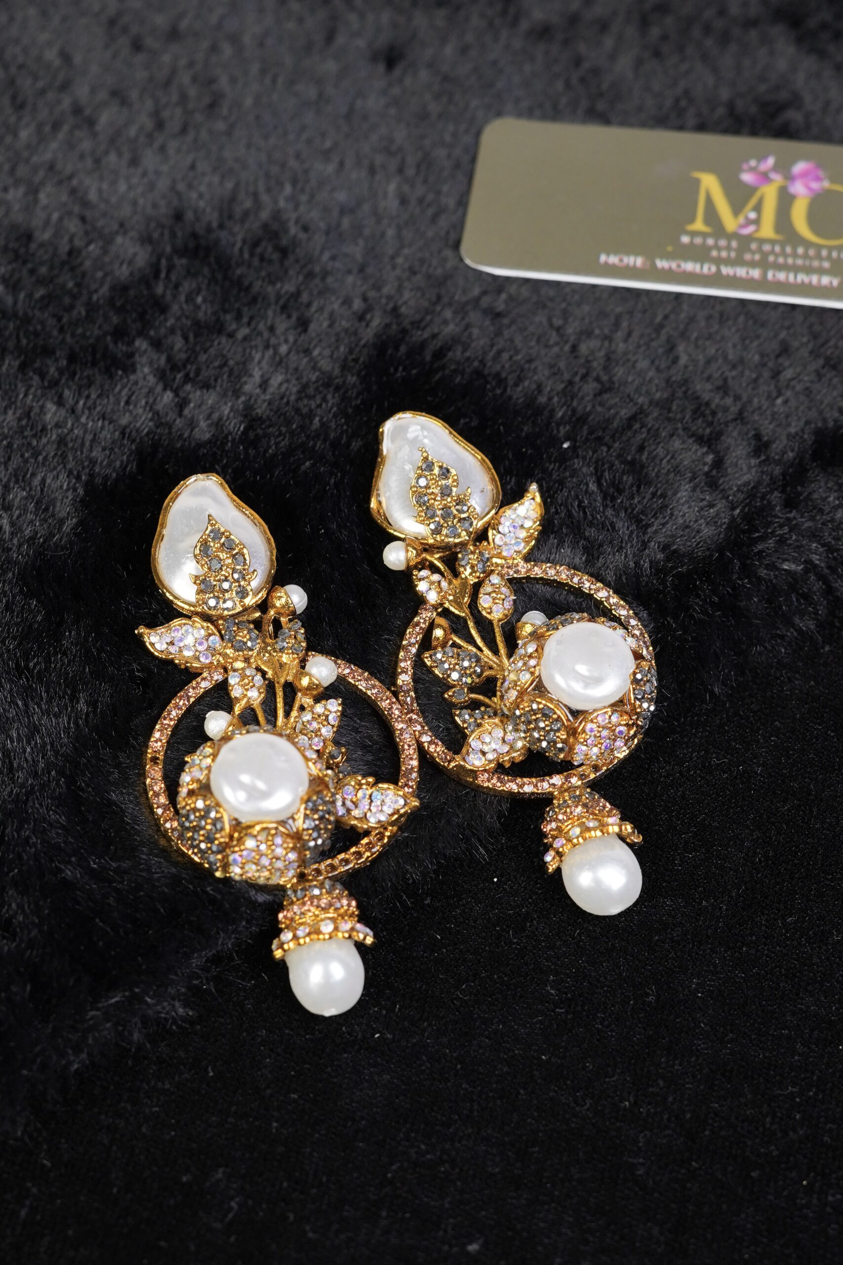 Gul_e_Noor Pearl Blossom Earring - Image 11